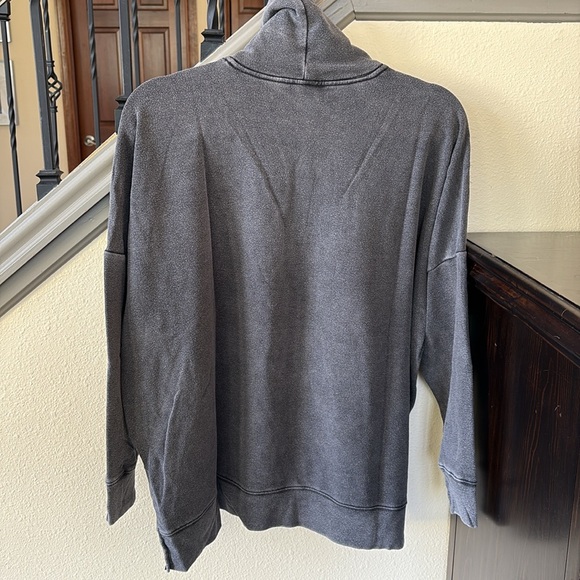 Pink by Victoria’s Secret XS Charcoal Gray Turtleneck Sweatshirt and Joggers Set - Picture 7 of 16